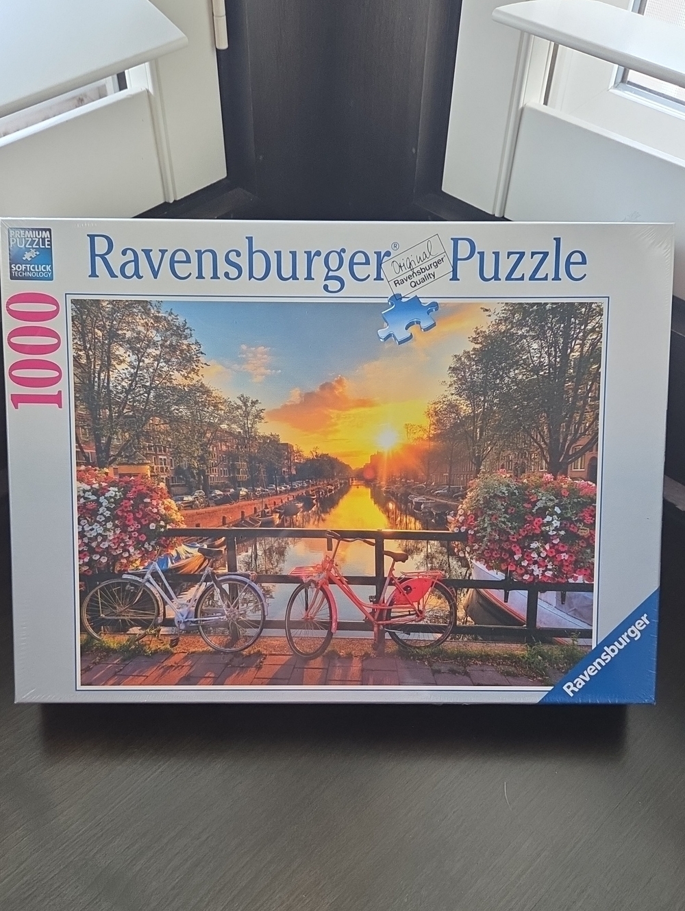 NEW Ravensburger Bicycles in Amsterdam 1000-Piece Puzzle